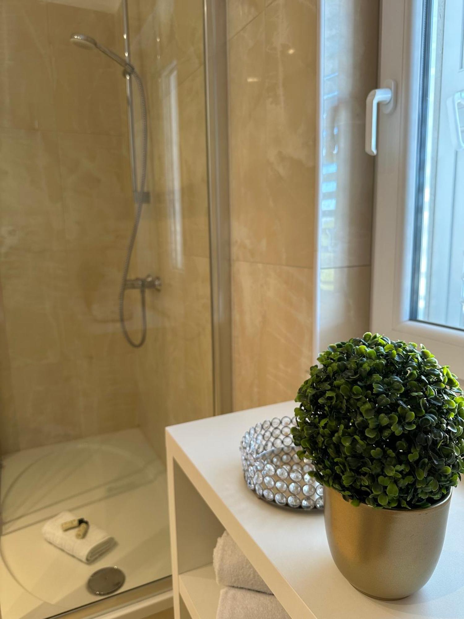 Apartments - Villa Sabrina بريلا المظهر الخارجي الصورة