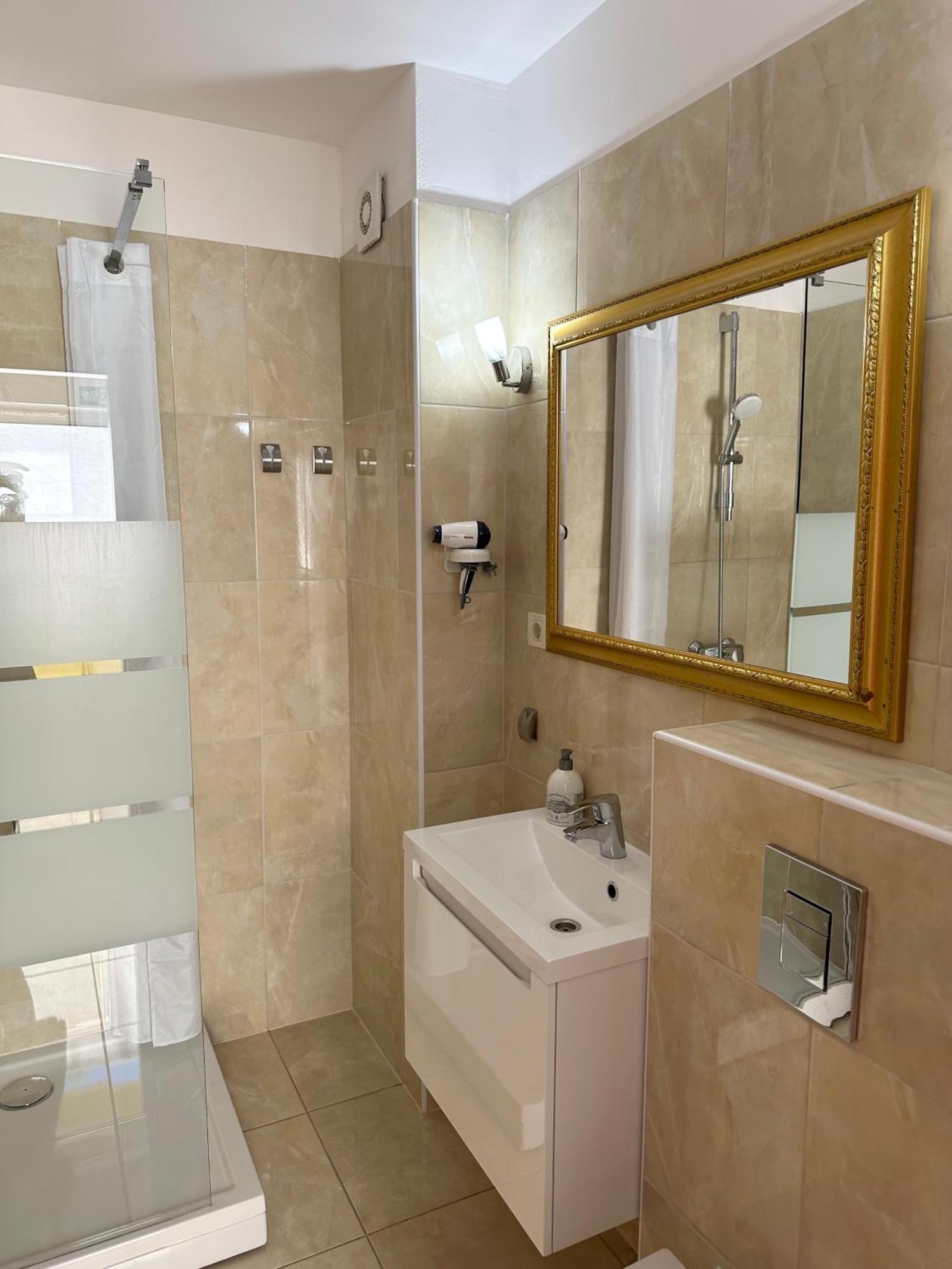 Apartments - Villa Sabrina بريلا المظهر الخارجي الصورة